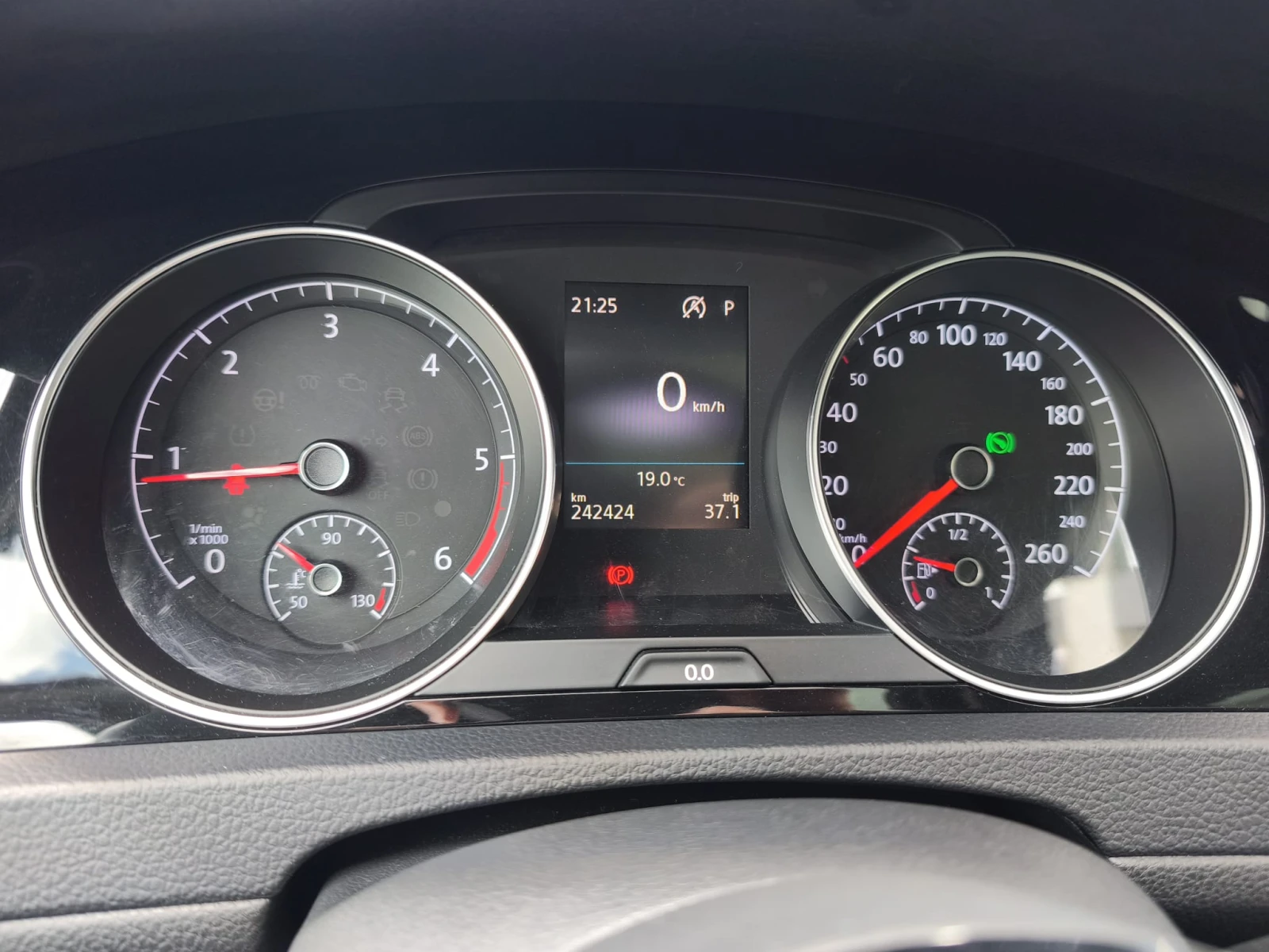 VW Golf 2.0 TDI R-LINE EURO 6B | Mobile.bg � ����������� 7