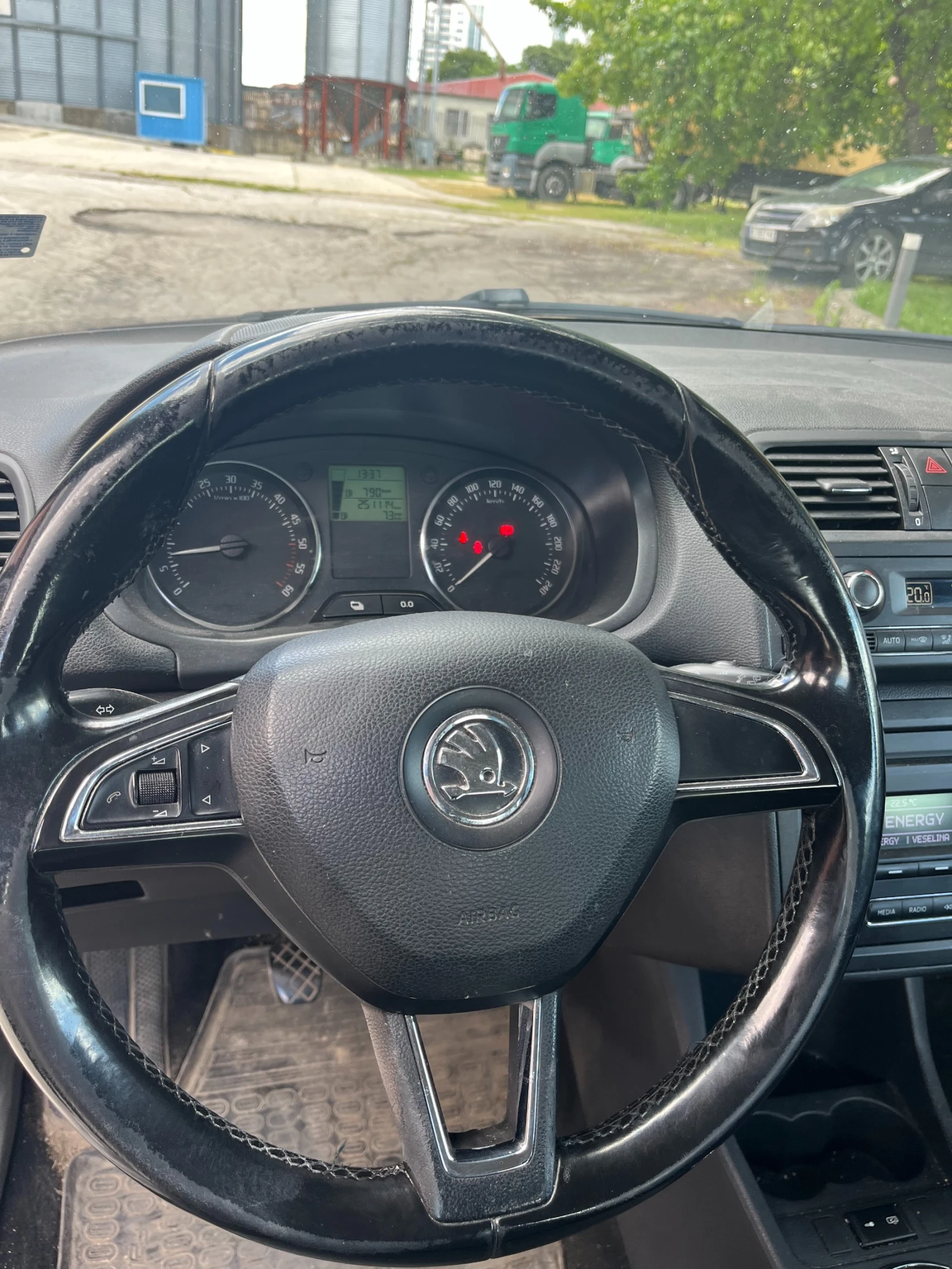 Skoda Fabia, снимка 5 - Автомобили и джипове - 54713432