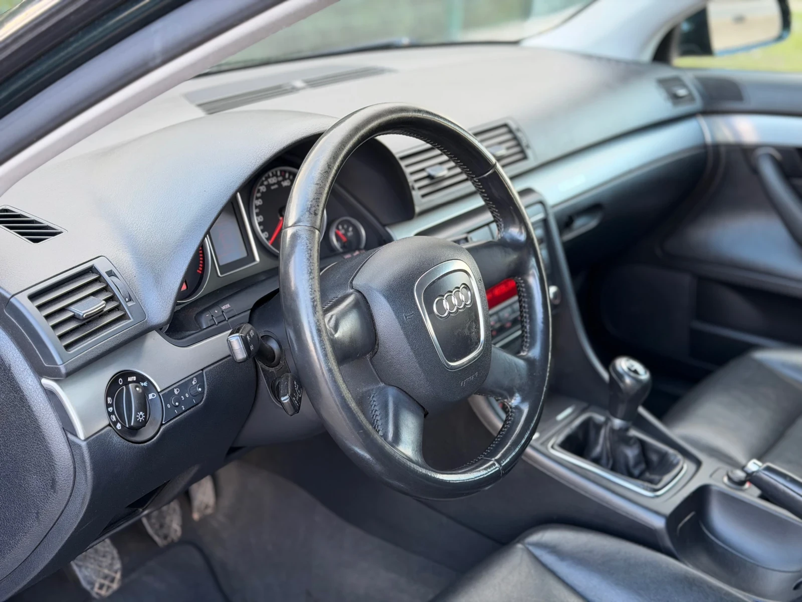 Audi A4 2.0 TDI Quattro, снимка 11 - Автомобили и джипове - 54822834