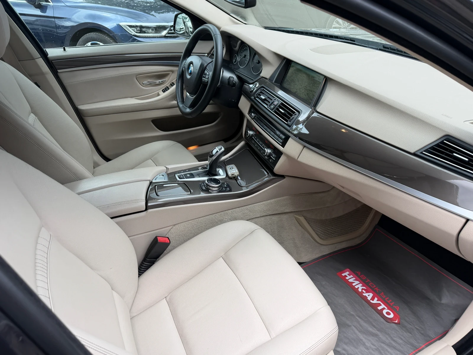 BMW 525 d Xdrive FACELIFT SWISS 8HP, снимка 10 - Автомобили и джипове - 55044491