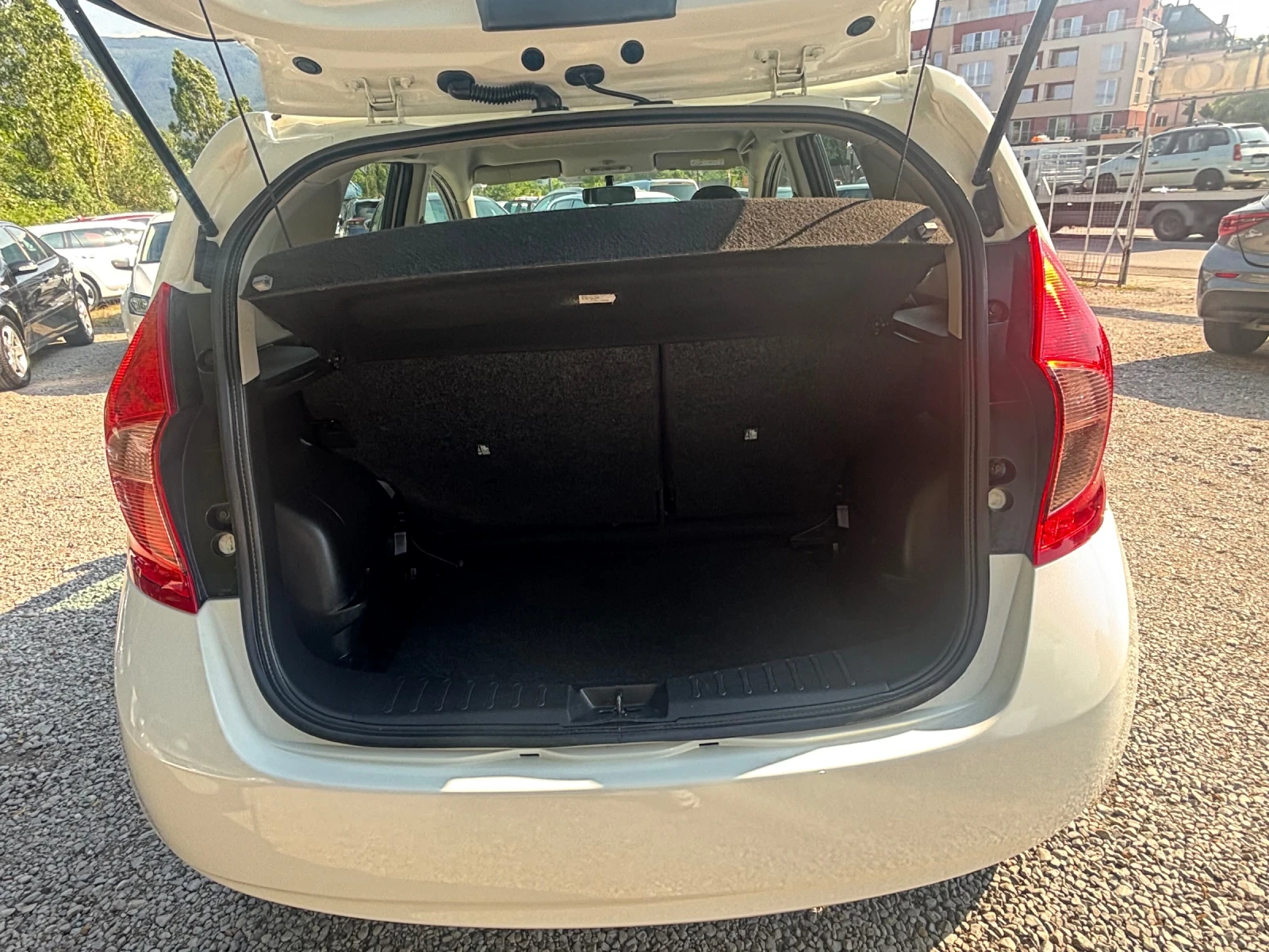 Nissan Note 1.5dci PURE DRIVE, снимка 5 - Автомобили и джипове - 55434312
