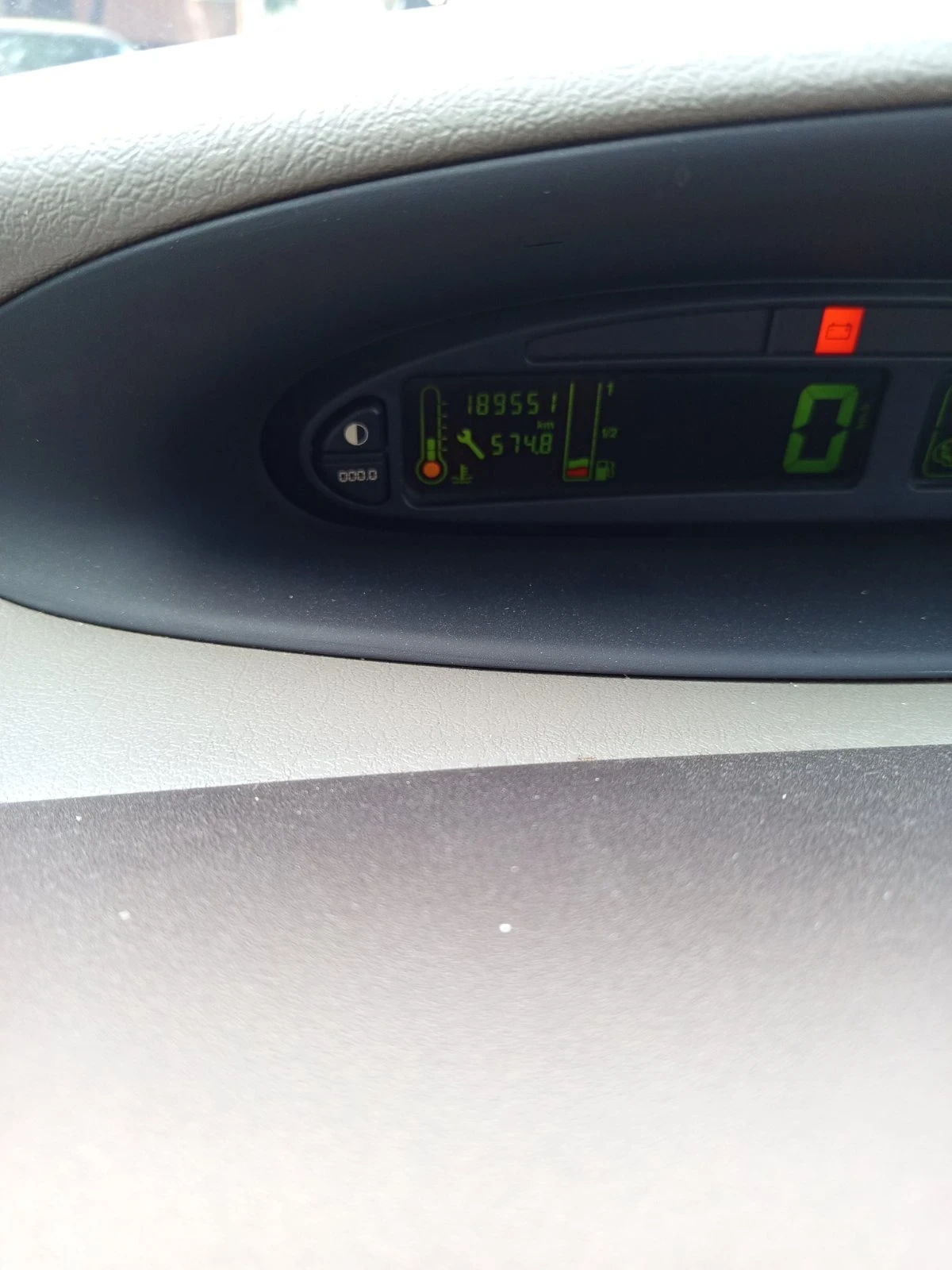 Citroen Xsara picasso, снимка 11 - Автомобили и джипове - 55921823