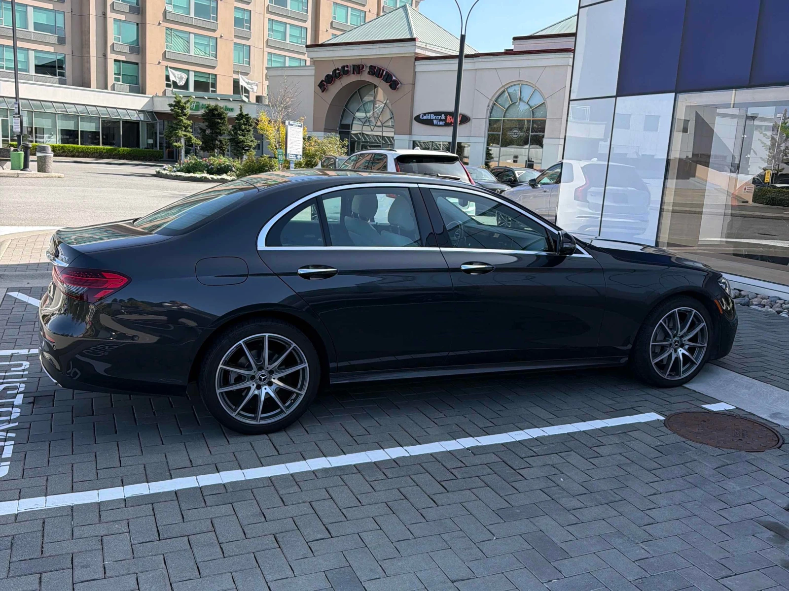Mercedes-Benz E 350 * АВТОКРЕДИТ * ГЛАВНО ПРЕДСТАВИТЕЛСТВО, снимка 4 - Автомобили и джипове - 56026061