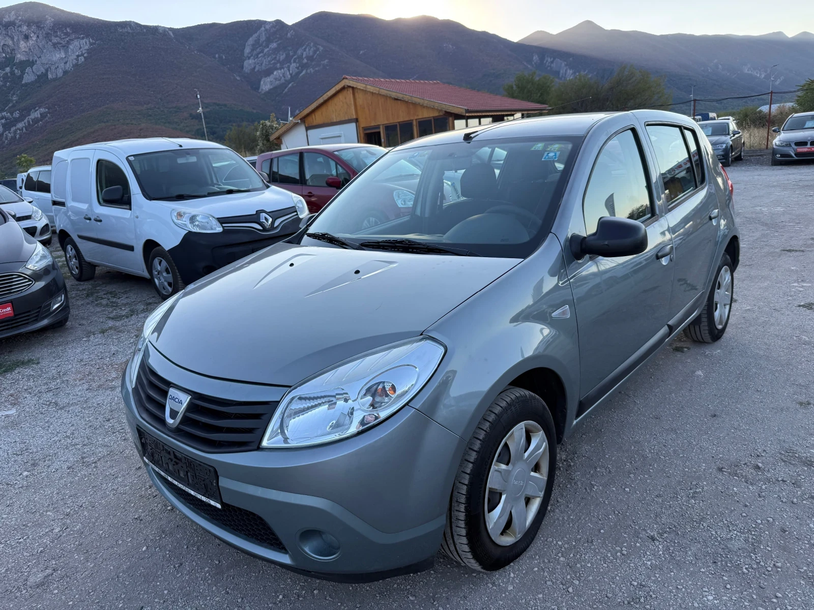 Dacia Sandero 1.2 I 75 �.�. | Mobile.bg � ����������� 2