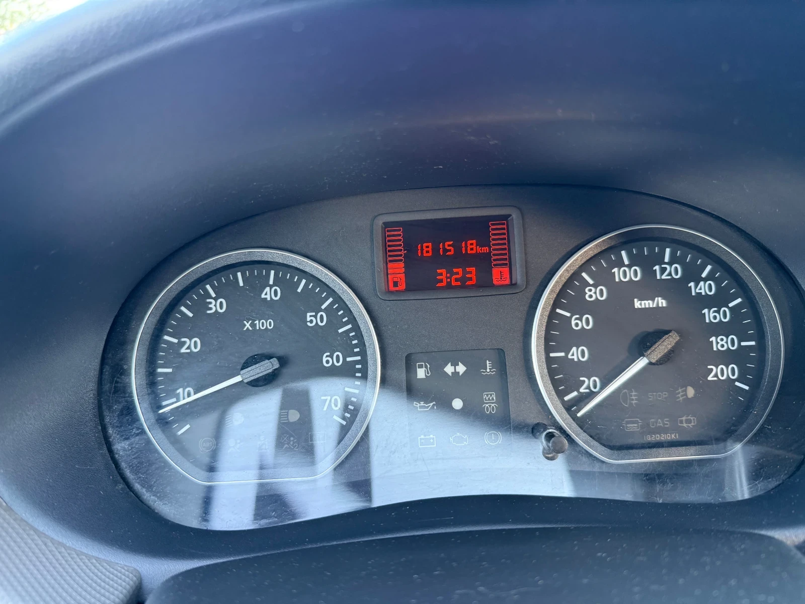 Dacia Sandero 1.2 I 75 �.�. | Mobile.bg � ����������� 13