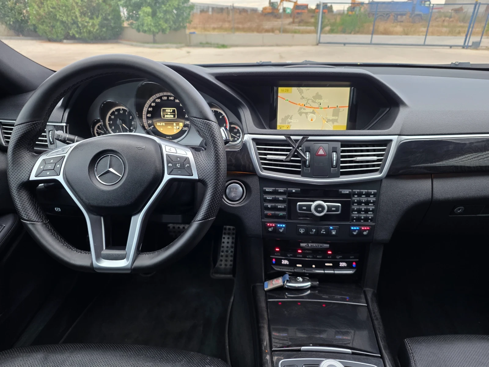 Mercedes-Benz E 350 3.5 "265"AMG* FULL TOP., снимка 9 - Автомобили и джипове - 56180997