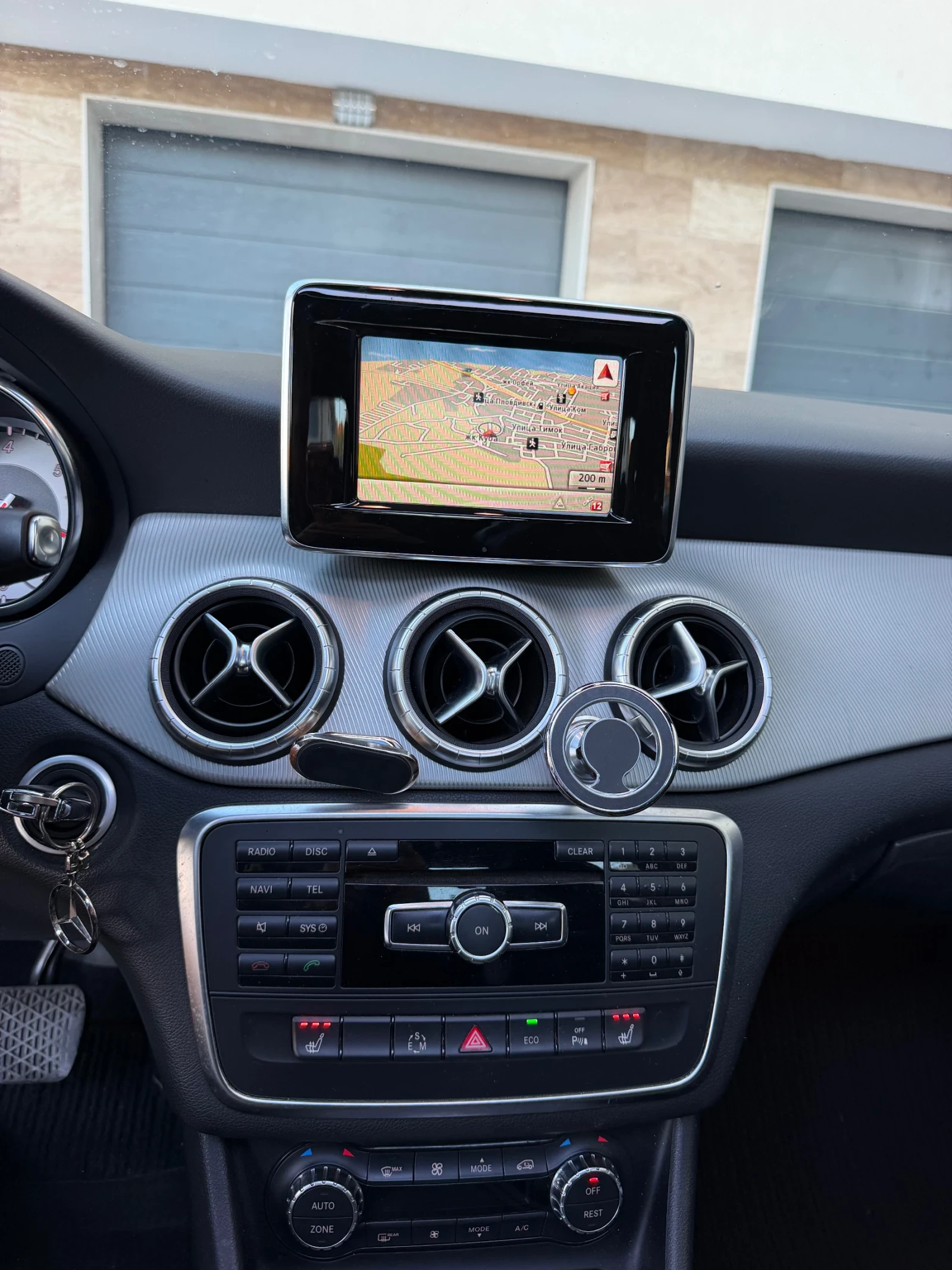 Mercedes-Benz CLA 220 AMG PACK/PANORAMA/LED/DISTRINIC/САМОПАРКИРАНЕ, снимка 14 - Автомобили и джипове - 56217597