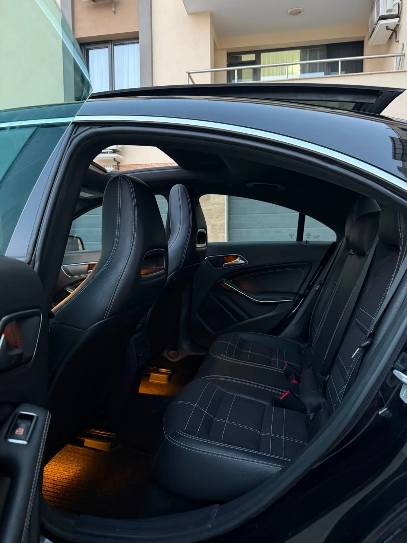 Mercedes-Benz CLA 220 AMG PACK/PANORAMA/LED/DISTRINIC/САМОПАРКИРАНЕ, снимка 16 - Автомобили и джипове - 56217597