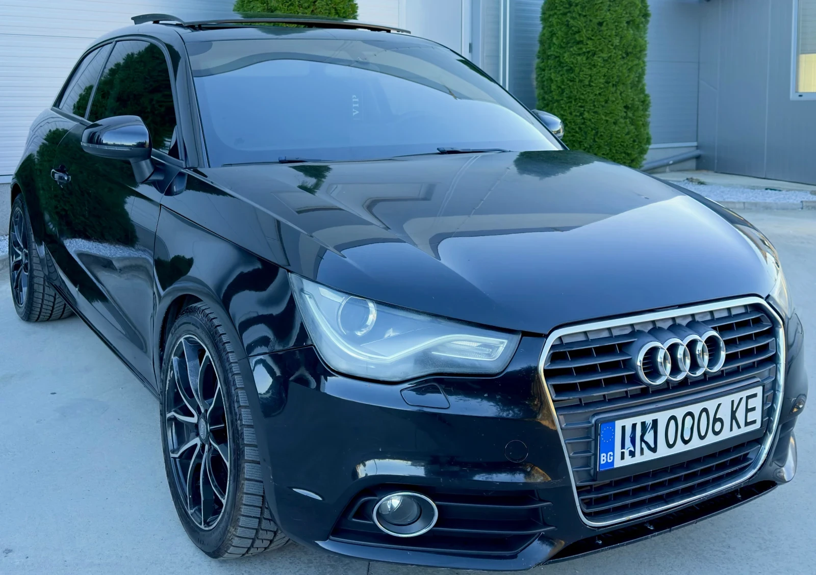 Audi A1 1.6 TDI* S-Line* Pano* , снимка 10 - Автомобили и джипове - 56363439