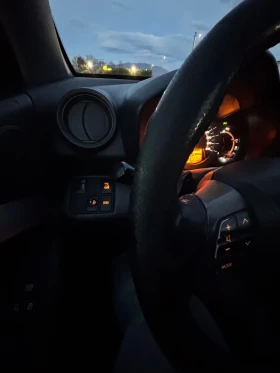 Toyota Rav4 2.2d D4D, снимка 11