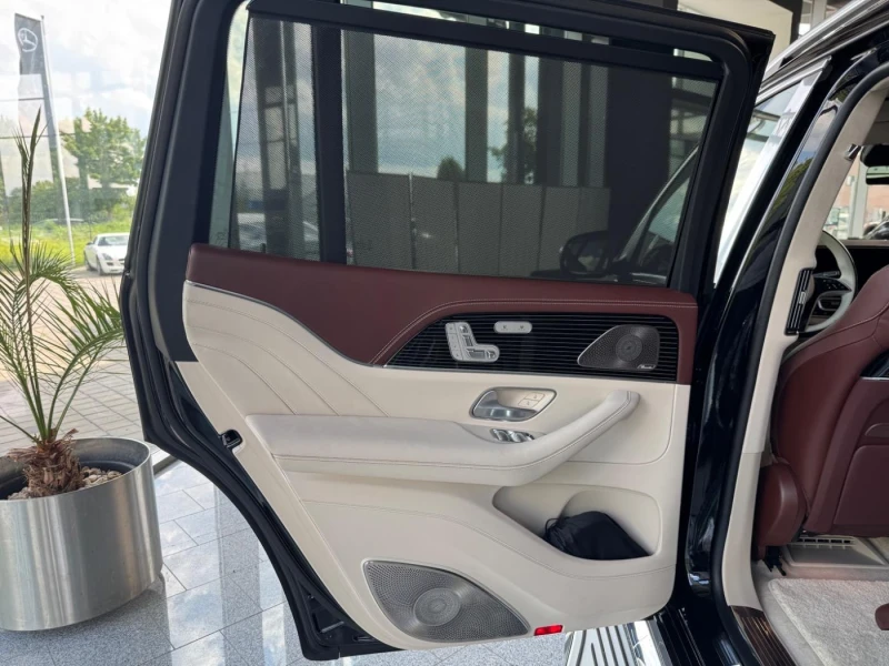 Mercedes-Benz GLS 600 MAYBACH 4-MATIC FIRST-CLASS E-ACTIVE BODY CONTROL, снимка 13 - Автомобили и джипове - 51621028