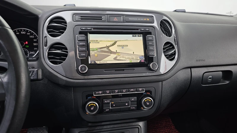 VW Tiguan 2.0TDI PREMIUM autogeorge.com, снимка 14 - Автомобили и джипове - 51937307