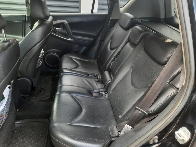 Toyota Rav4, снимка 9 - Автомобили и джипове - 52357589