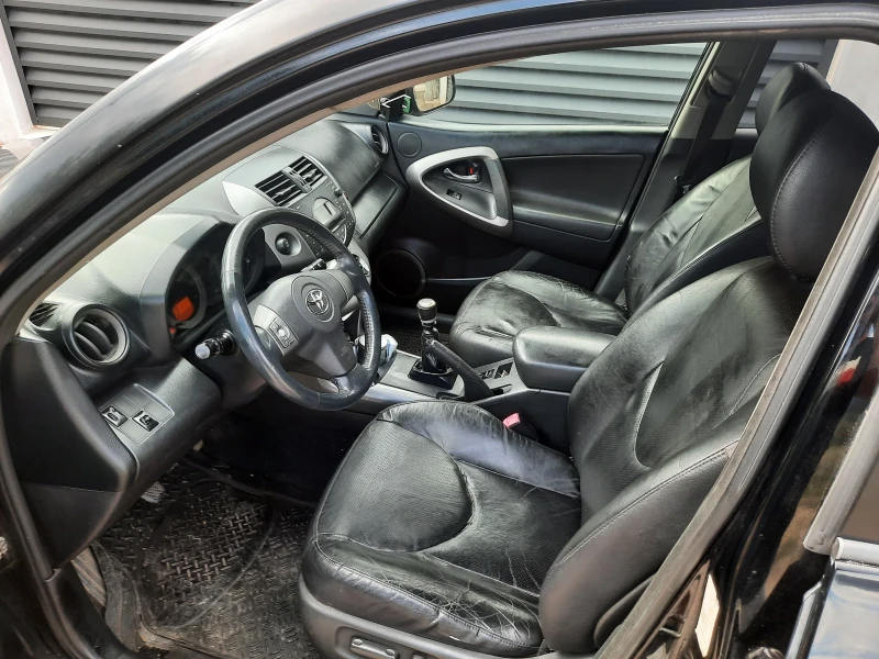 Toyota Rav4, снимка 10 - Автомобили и джипове - 52357589