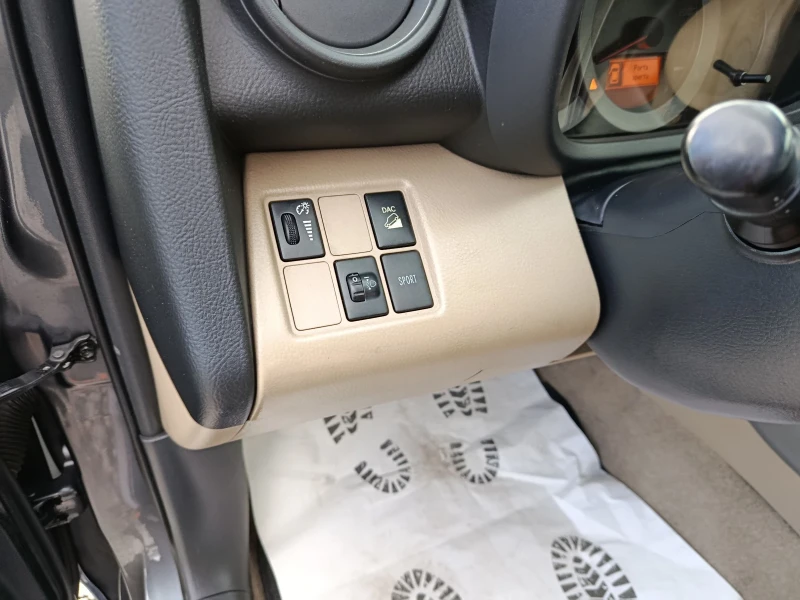 Toyota Rav4 2.2D АВТОМАТИК NAVI КОЖА 150кс, снимка 13 - Автомобили и джипове - 52479740