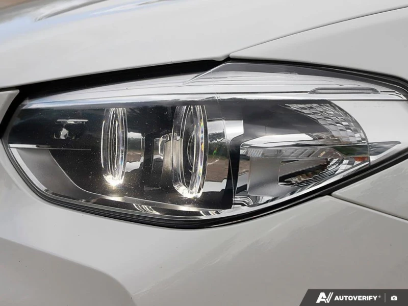 BMW X3 * xDrive30iONE OWNER, ACCIDENT FREE, MOONROOF, POW, снимка 11 - Автомобили и джипове - 52726178