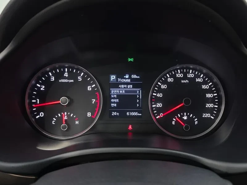 Kia Stonic 1.4 PRESTIGE, снимка 8 - Автомобили и джипове - 55349988