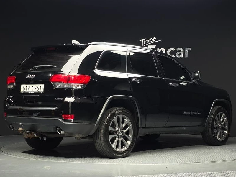 Jeep Cherokee 3.6 Limited| 295к.с.| ВКЛ.ТЕХНОТЕСТ, снимка 2 - Автомобили и джипове - 55616555