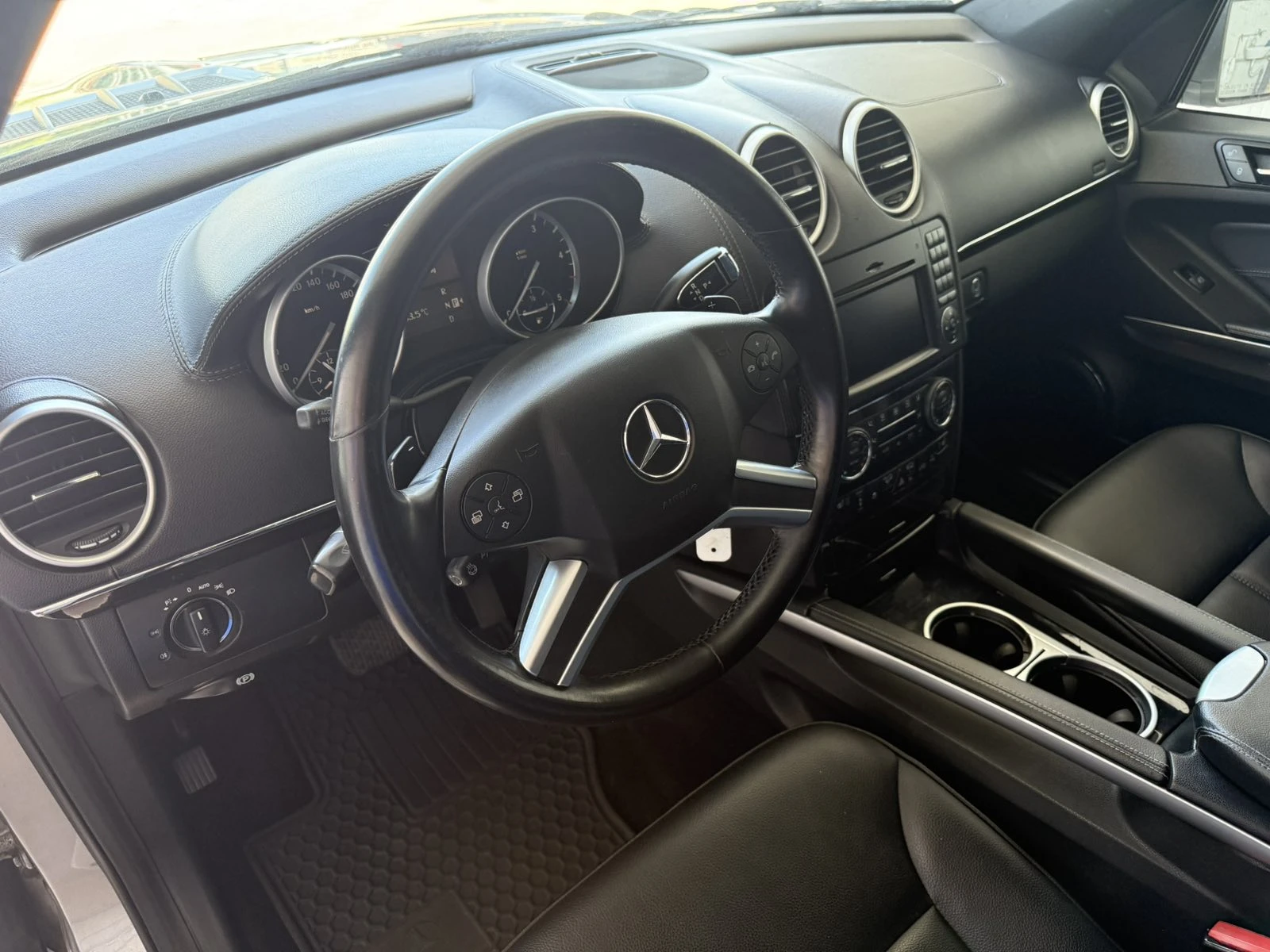 Mercedes-Benz GL 350 CDI  - изображение 8