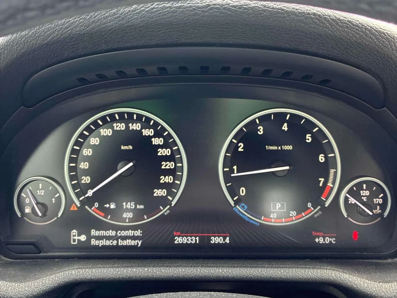BMW X4 HEAD UP* 360 КАМЕРА* ПРЕДСТАВИТЕЛСТВО НА BMW* , снимка 8 - Автомобили и джипове - 54397788