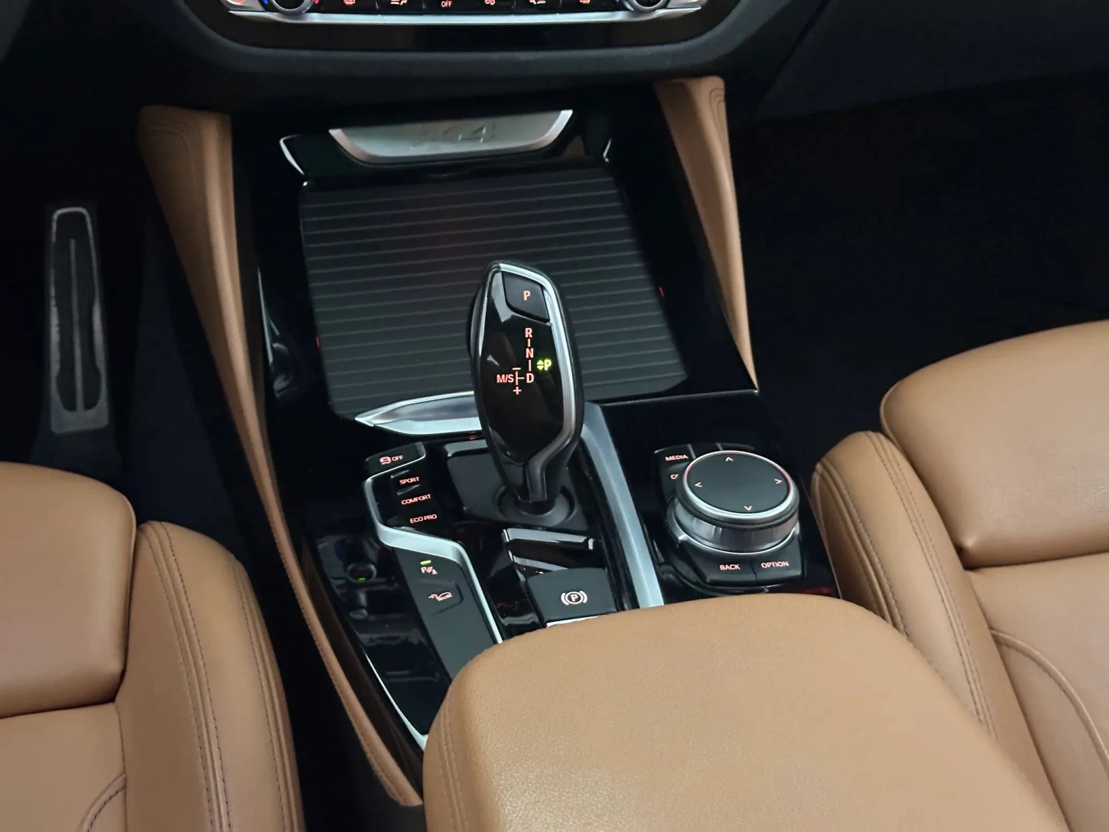 BMW X4 xDrive30i M Sport | Harman/Kardon | HUD | Панорама, снимка 11 - Автомобили и джипове - 55104807