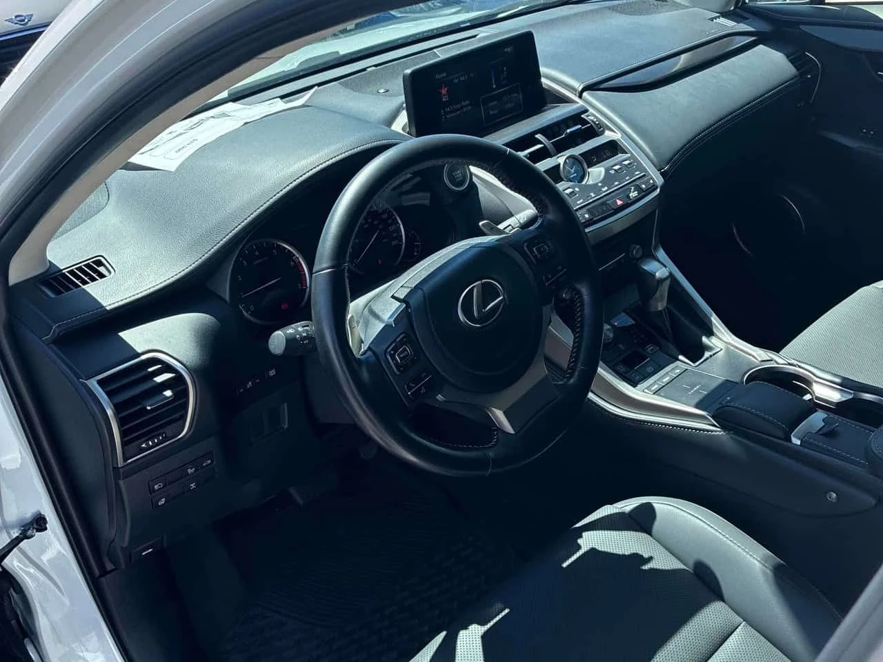 Lexus NX 300 CARFAX/ПАНОРАМА/ПОДГРЕВ/НАВИ/ПАМЕТ, снимка 5 - Автомобили и джипове - 55374413