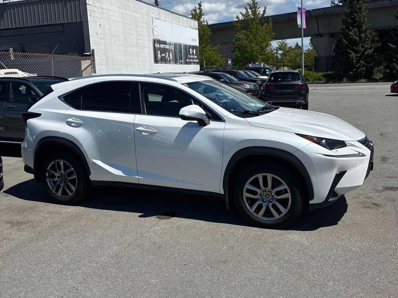 Lexus NX 300 CARFAX/ПАНОРАМА/ПОДГРЕВ/НАВИ/ПАМЕТ, снимка 3 - Автомобили и джипове - 55374413