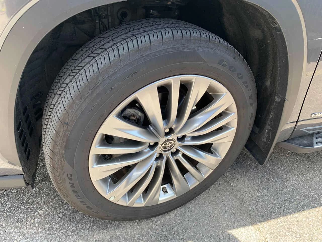 Toyota Highlander | Hybrid Limited | 360 | ОБДУХВАНЕ | CARFAX | , снимка 7 - Автомобили и джипове - 55524273