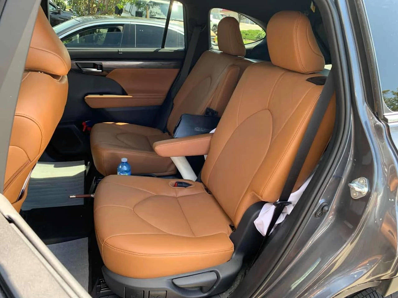 Toyota Highlander | Hybrid Limited | 360 | ОБДУХВАНЕ | CARFAX | , снимка 12 - Автомобили и джипове - 55524273
