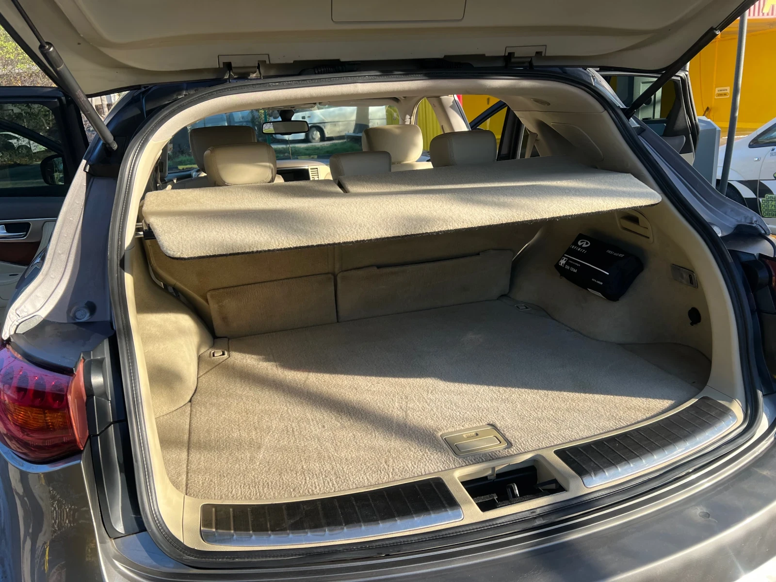Infiniti Fx 37, снимка 13 - Автомобили и джипове - 55669451