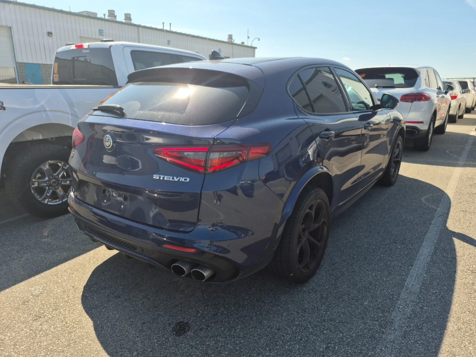 Alfa Romeo Stelvio * Quadrifoglio * CARFAX * ОПЦИЯ ЗА ФИНАНСИРАНЕ, снимка 4 - Автомобили и джипове - 55886620