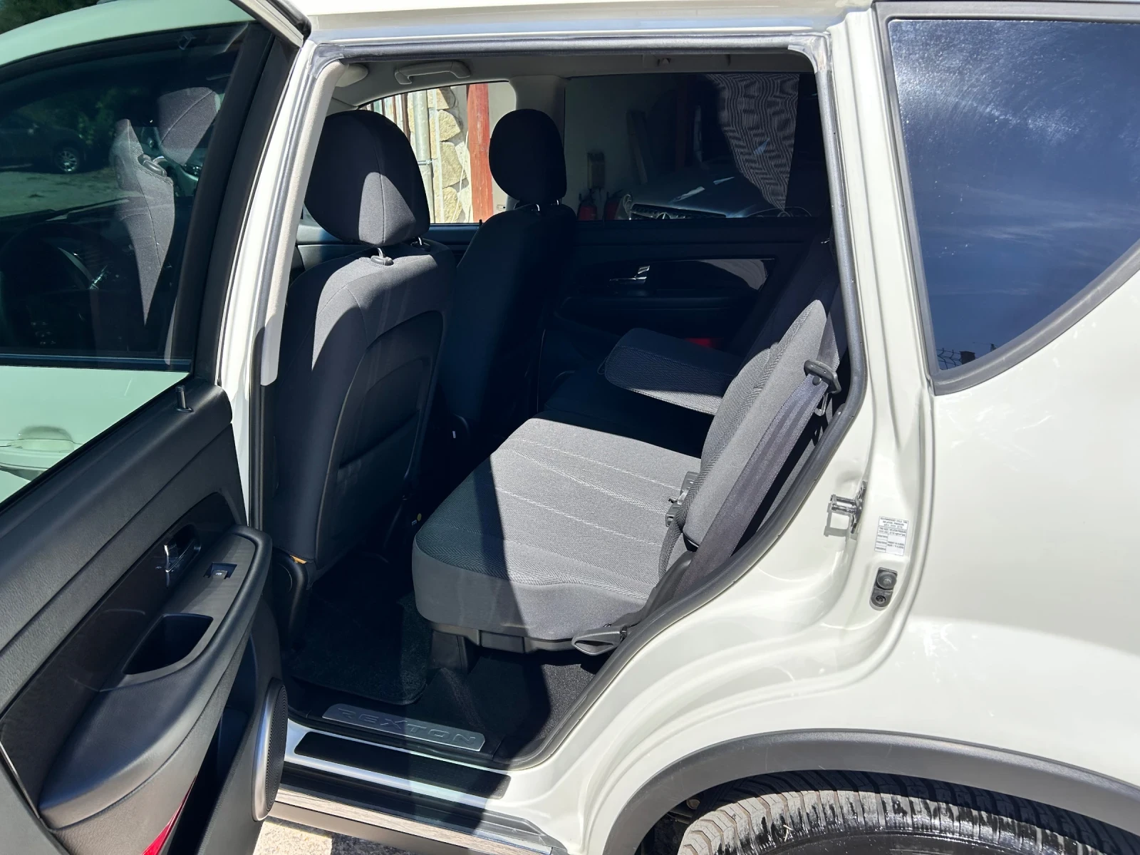 SsangYong Rexton 2.0XDI 4WD 185000к.м, снимка 14 - Автомобили и джипове - 55952451