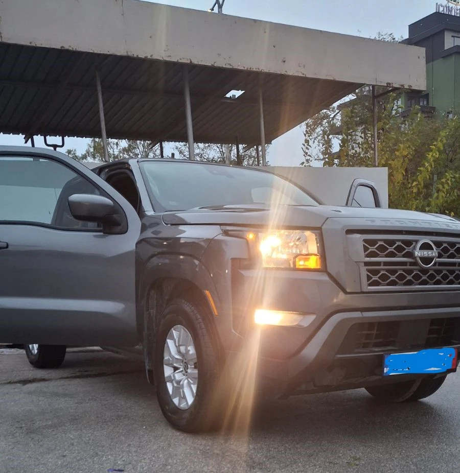 Nissan Frontier, снимка 10 - Автомобили и джипове - 56741605