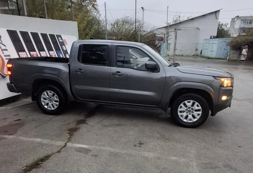 Nissan Frontier, снимка 3 - Автомобили и джипове - 56741605