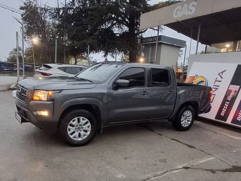 Nissan Frontier, снимка 7 - Автомобили и джипове - 56741605