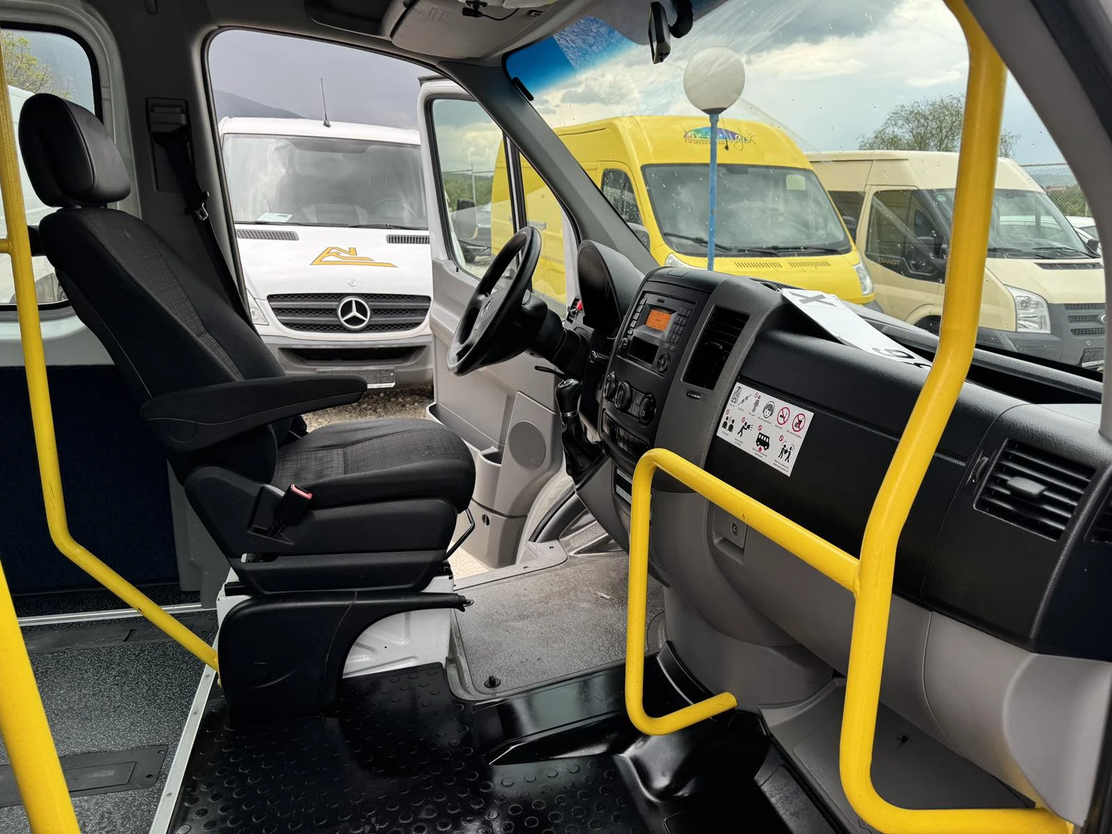 Mercedes-Benz Sprinter 313 9местен KLIMA, MAXI - изображение 10