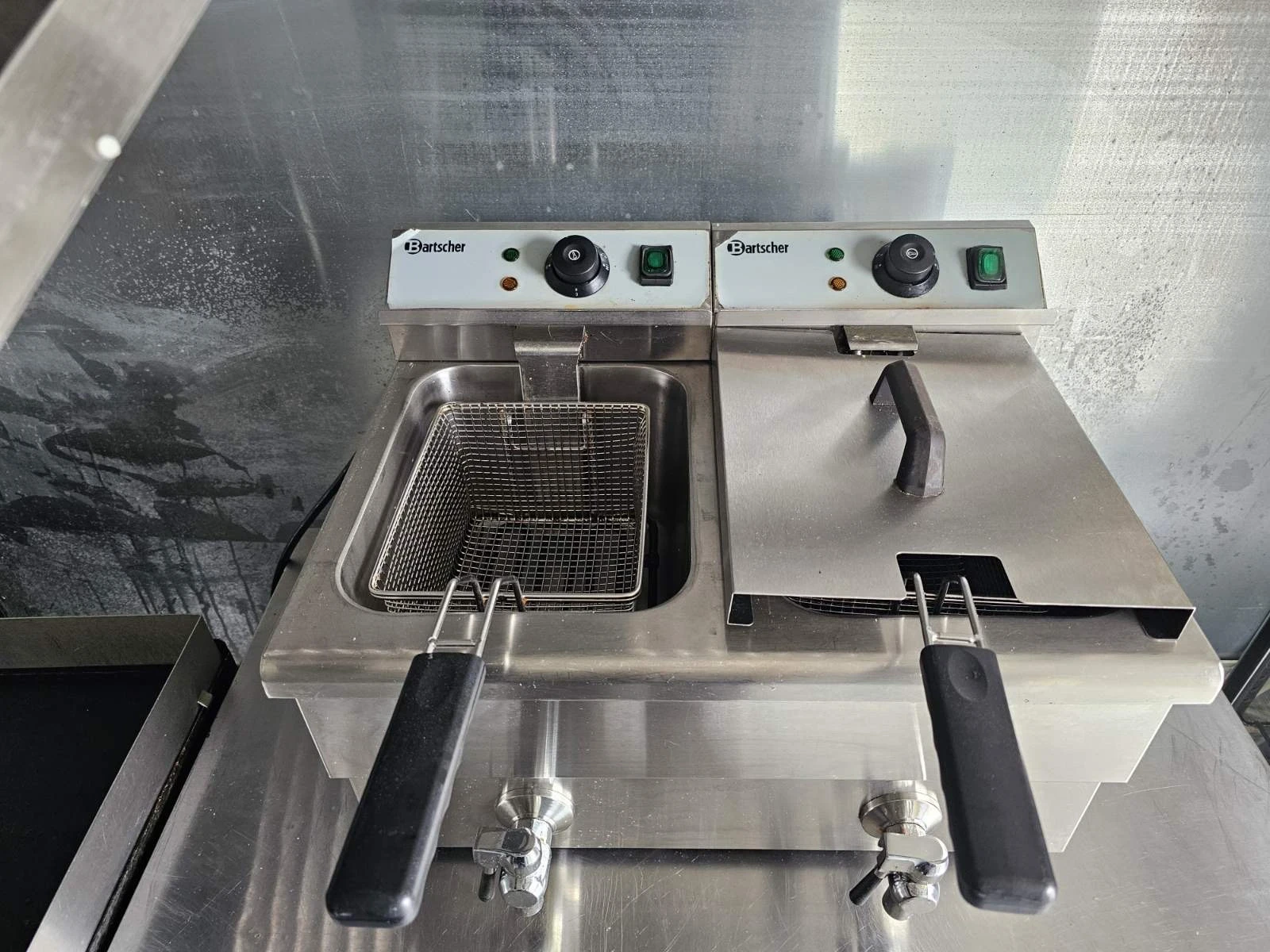 Mercedes-Benz Mb1000, снимка 8 - Бусове и автобуси - 53880321