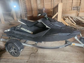 Джет Bombardier Sea Doo Spark Trixx FULL BLACK PACKAGE, снимка 1 - Воден транспорт - 48790455