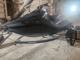 Джет Bombardier Sea Doo Spark Trixx FULL BLACK PACKAGE, снимка 2 - Воден транспорт - 48790455