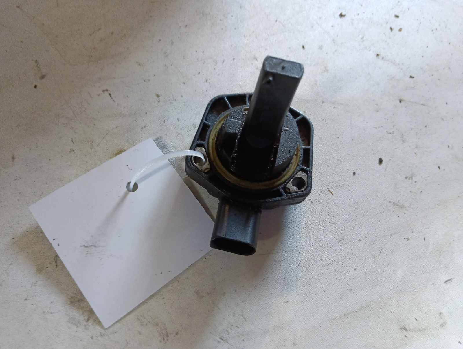 датчик масло 2.0 FSI 6PR00807903 1J0907660C Audi A3