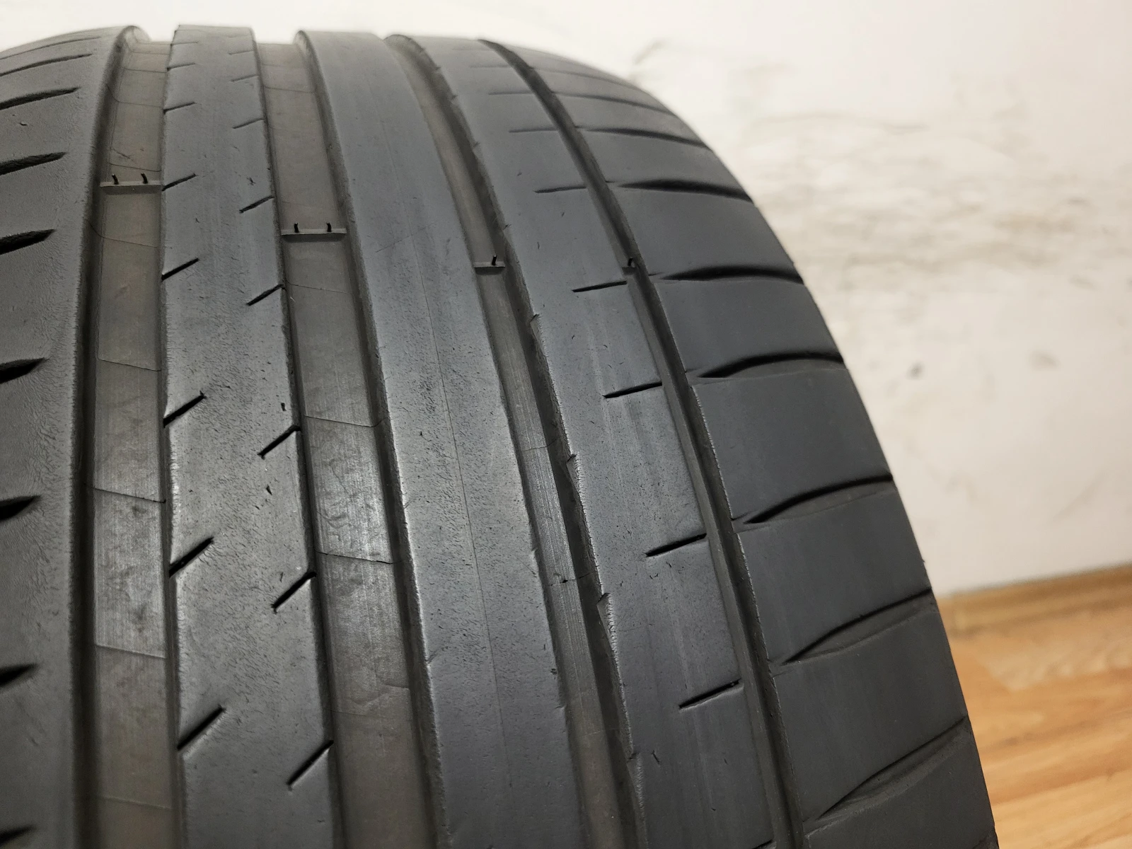 ���� 245/40R20 | Mobile.bg � ����������� 3
