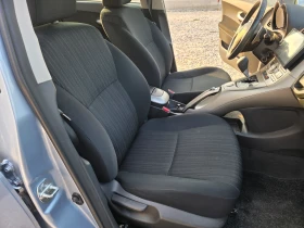 Toyota Auris 1.4 D4D Navi Автоматик Navi, снимка 8