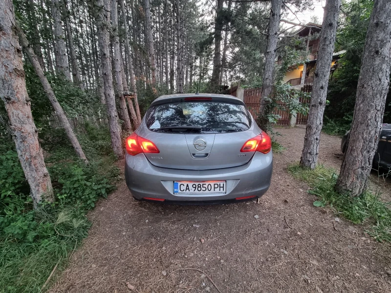 Opel Astra, снимка 14 - Автомобили и джипове - 47339835