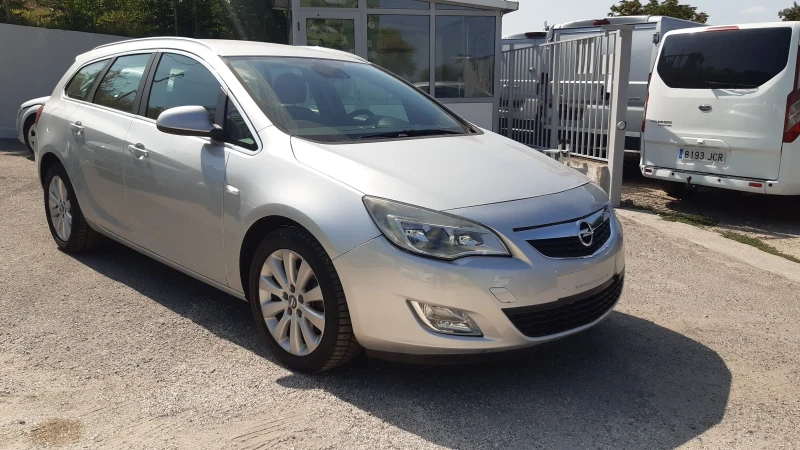 Opel Astra 1.7CDTI* КОЖА* ОТЛИЧЕН* ТОП ОФЕРТА* , снимка 7 - Автомобили и джипове - 48258264