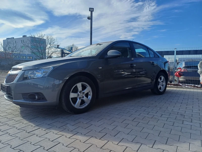 Chevrolet Cruze 1.6i LS benzin , снимка 3 - Автомобили и джипове - 48325712