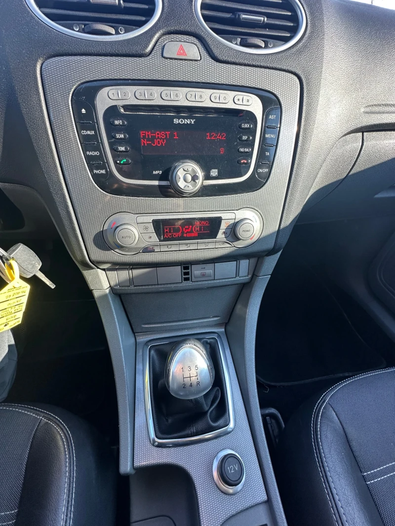 Ford Focus 1.6 TDCi 2009 TITANIUM , снимка 9 - Автомобили и джипове - 48546446