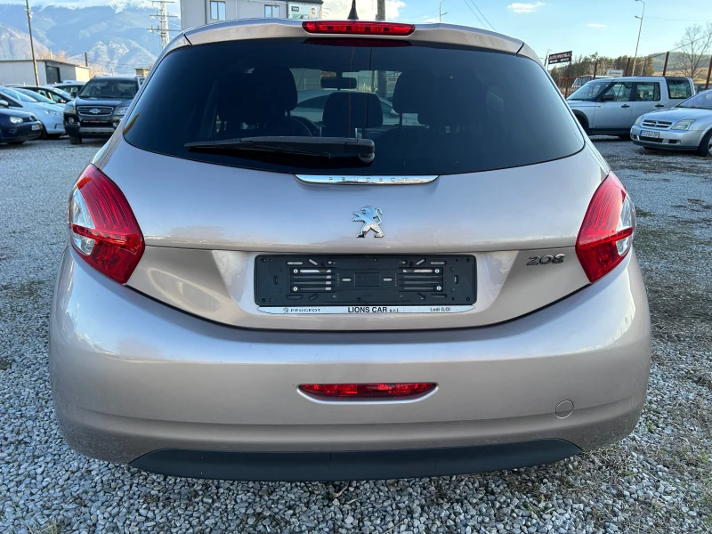 Peugeot 208 1.2, снимка 12 - Автомобили и джипове - 48908674