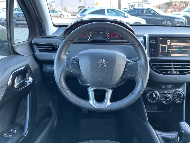 Peugeot 208 1.2, снимка 7 - Автомобили и джипове - 48908674