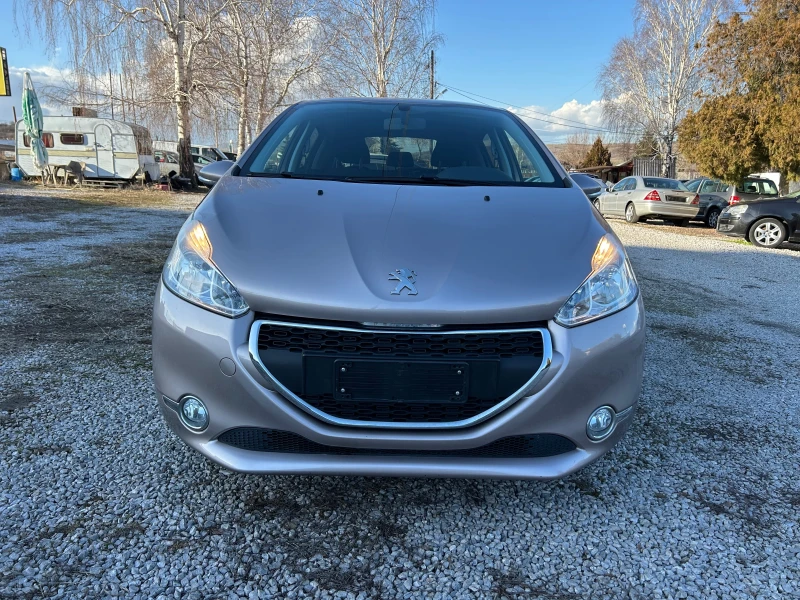 Peugeot 208 1.2, снимка 8 - Автомобили и джипове - 48908674