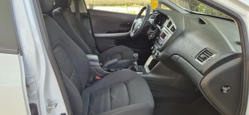 Kia Ceed 1.6-135кс. КЛИМА, снимка 12 - Автомобили и джипове - 51570934